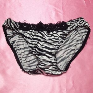 58☆ゼブラ柄☆Mサイズ☆ティーンズツルツルショーツ