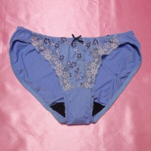 82☆トリンプ☆Mサイズ☆ティーンズ ツルツルショーツ