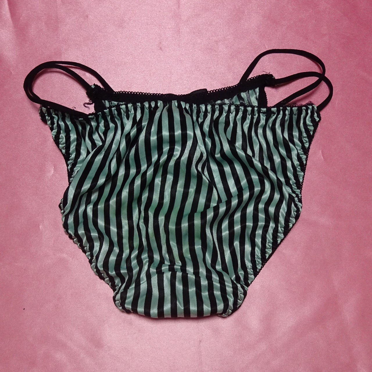 163☆エメフィール☆ツルツルショーツ☆Mサイズ☆黒グリーン☆ストライプ|大人USEDインナー SELECT INNER MARKET - 画像 (2)