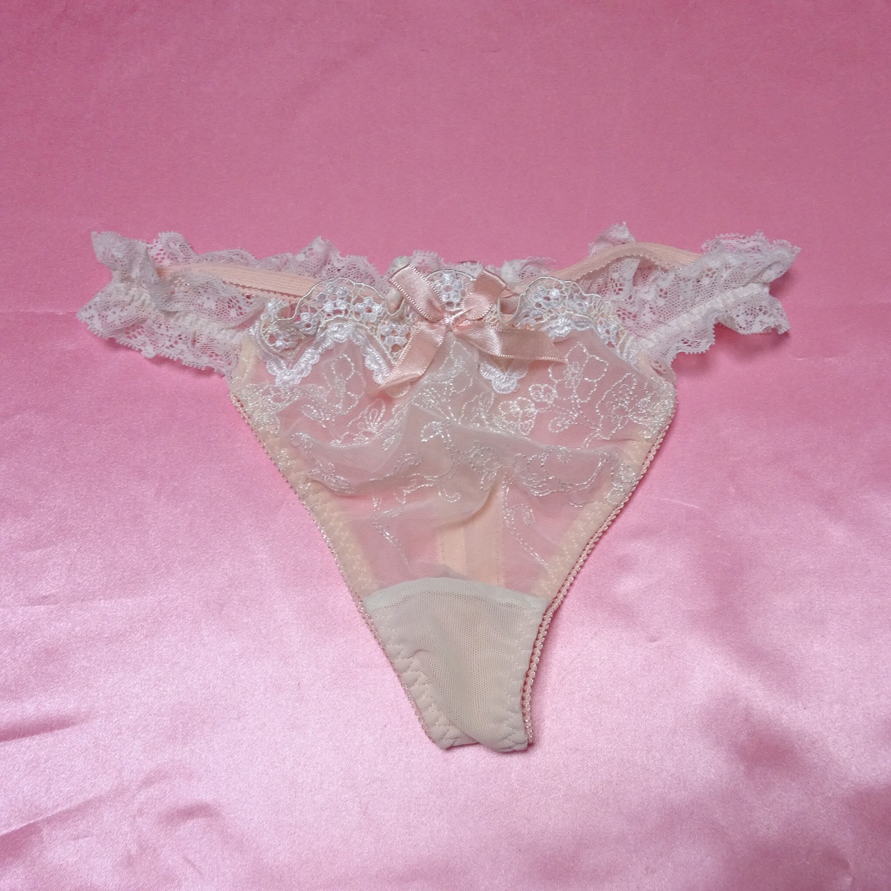 332☆レースリボン☆Tバック☆Mサイズ☆大人USEDインナー SELECT INNER MARKET