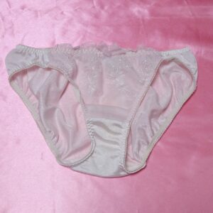 423 チュチュアンナ Mサイズ ティーンズショーツ 中古 大人用インナー 白/ホワイト 光沢サテン地 刺繍入り 販売