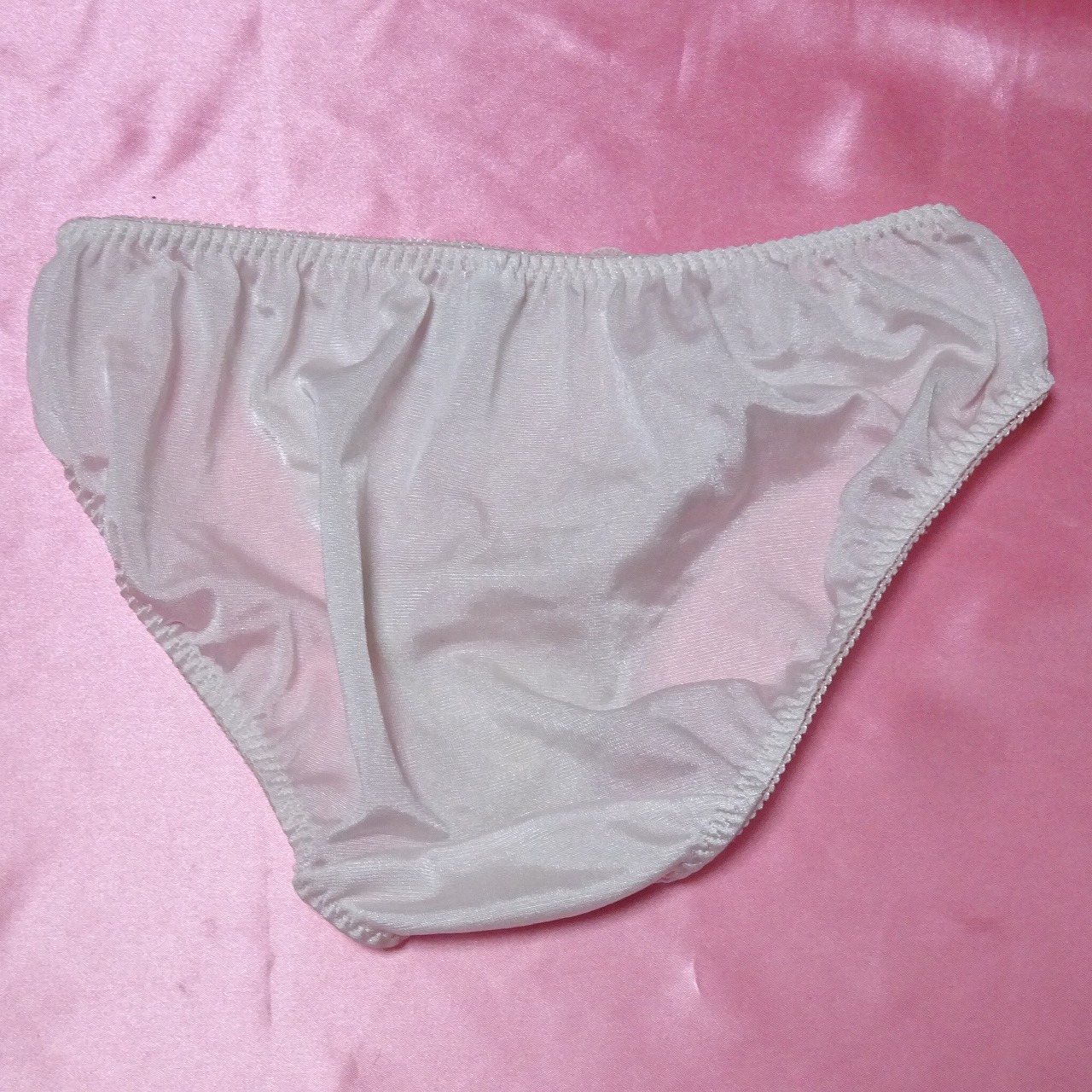 423 チュチュアンナ Mサイズ ティーンズショーツ 中古 大人用インナー 白/ホワイト 光沢サテン地 刺繍入り 販売 - 画像 (2)