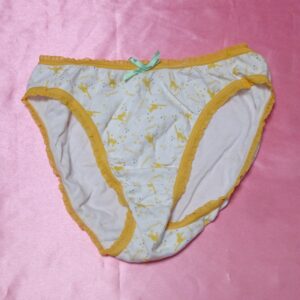 407 Lサイズ コットン ティーンズショーツ 中古 大人用インナー 白地/黄色キリン柄 総柄 リボン付き 限定1点 販売