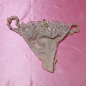 415☆Mサイズ☆レースフリル☆Ｔバック☆大人USEDインナー SELECT INNER MARKET