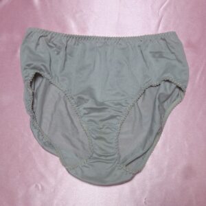 640☆ トリンプ Mサイズ相当 ☆ティーンズ ツルツルショーツ ☆
