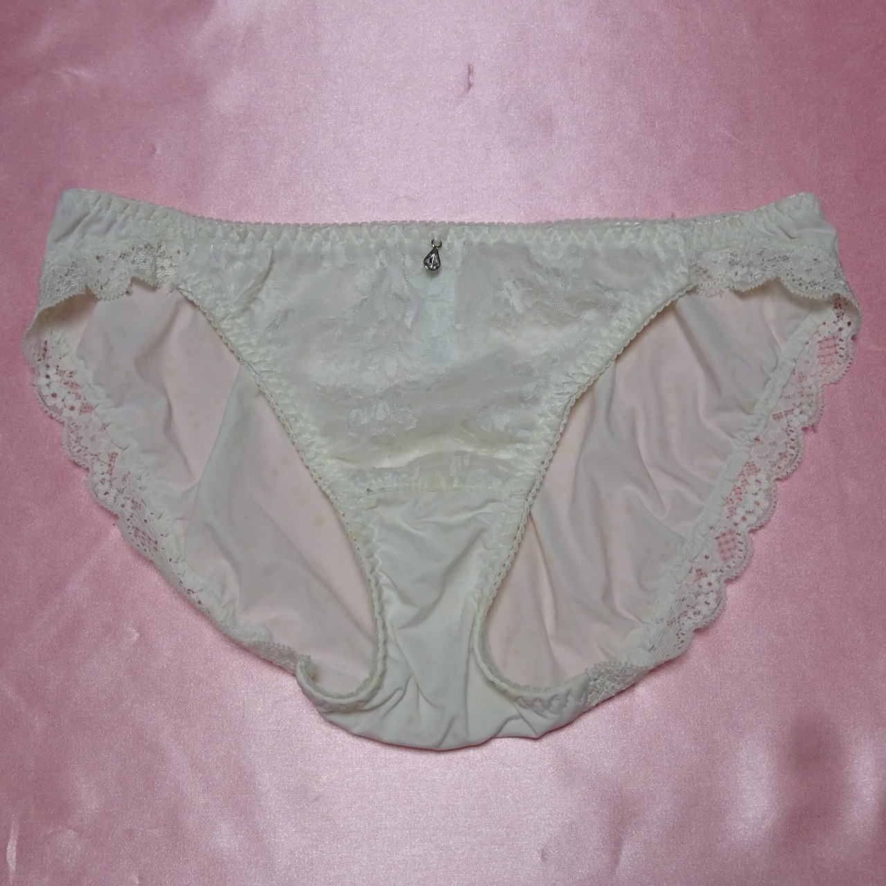 674☆ tutuanna ツルツルショーツ Mサイズ ☆