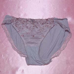 677☆ tutuanna ツルツルショーツ Mサイズ  ☆