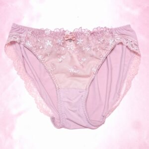680☆ tutuanna ツルツルショーツ Mサイズ  ☆
