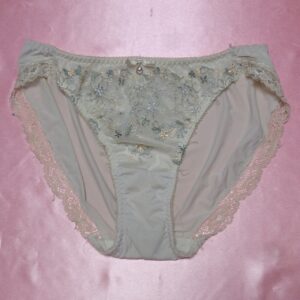 683☆ tutuanna ツルツルショーツ Mサイズ  ☆
