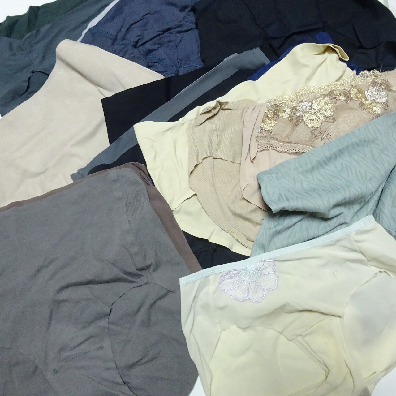 568☆ シームレスショーツ 20枚セット ☆ティーンズ ツルツルショーツ ☆大人USEDインナー SELECT INNER MARKE